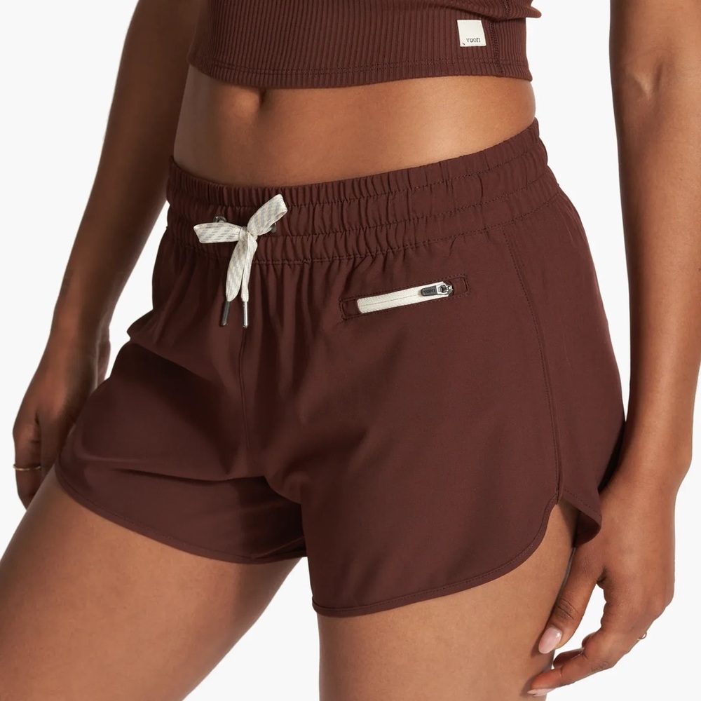 NWT Vuori Clementine 2.0 Short Mulberry, Size Small